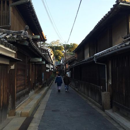 城跡石垣上の絶景古民家宿 鞆城茶屋庵 Tomo Exteriör bild