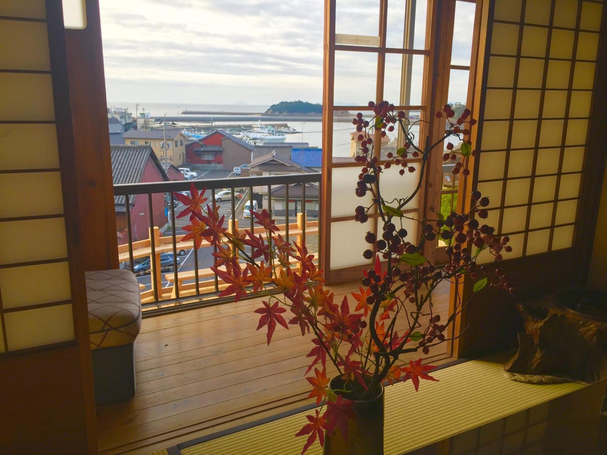 城跡石垣上の絶景古民家宿 鞆城茶屋庵 Tomo Exteriör bild