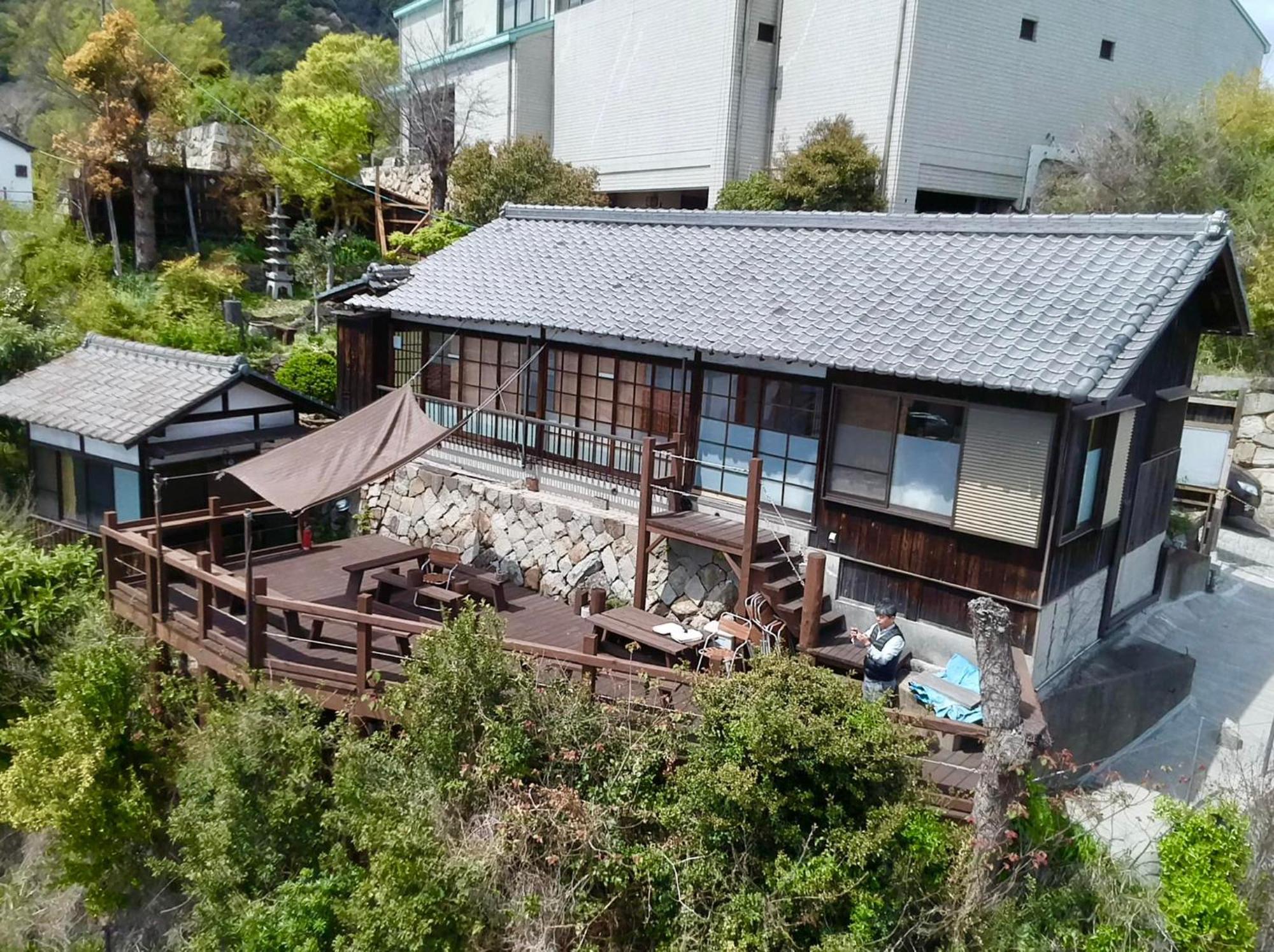 城跡石垣上の絶景古民家宿 鞆城茶屋庵 Tomo Exteriör bild