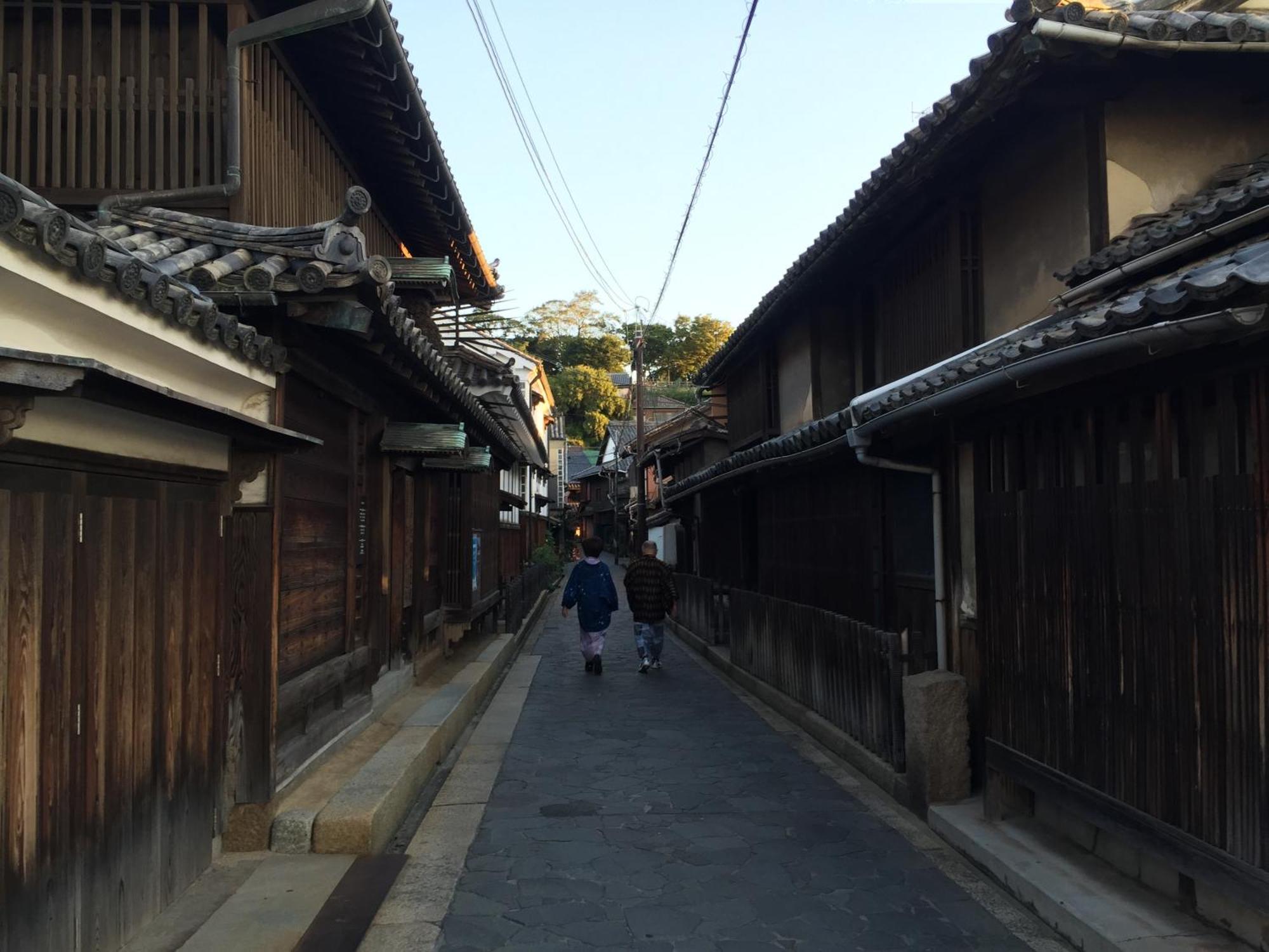 城跡石垣上の絶景古民家宿 鞆城茶屋庵 Tomo Exteriör bild